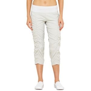 Lucy Get Going Capris